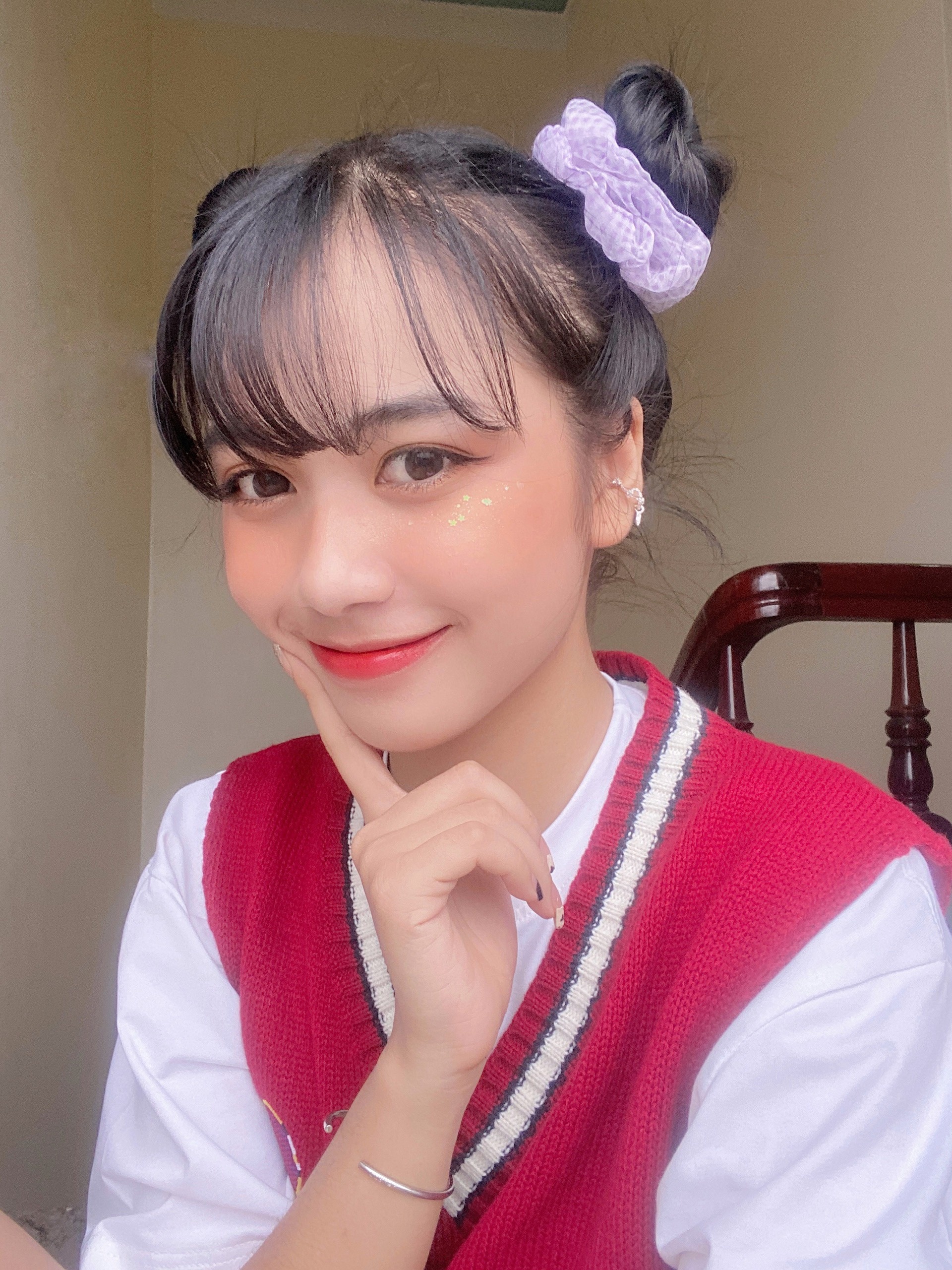 nu sinh mac do quan su anh 8