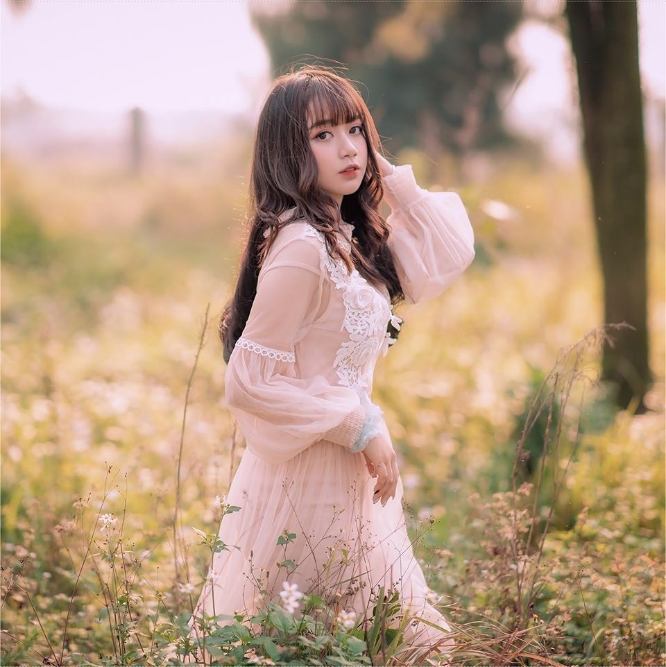 nu sinh mac do quan su anh 5