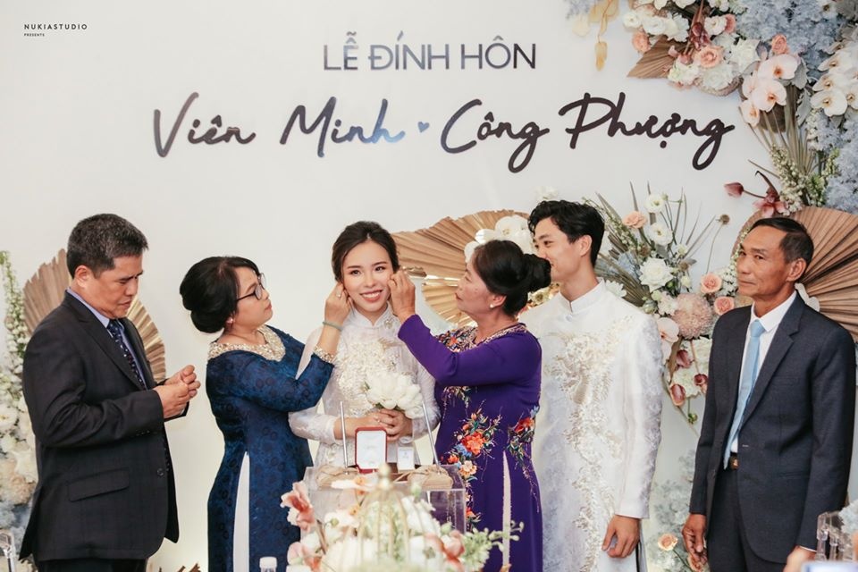 công phượng đính hôn ảnh 1 cong phuong dinh hon anh 1