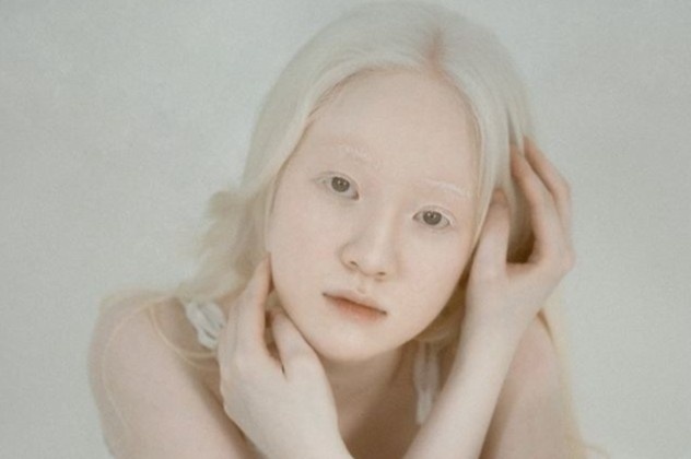 Nu sinh bach tang dep nhu nang tho khi lam mau anh hinh anh