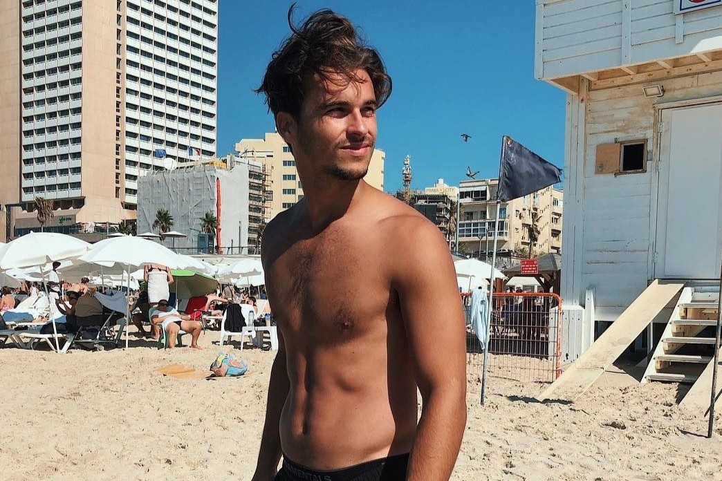 Bac si lai 3 dong mau dien trai nhu tai tu hinh anh