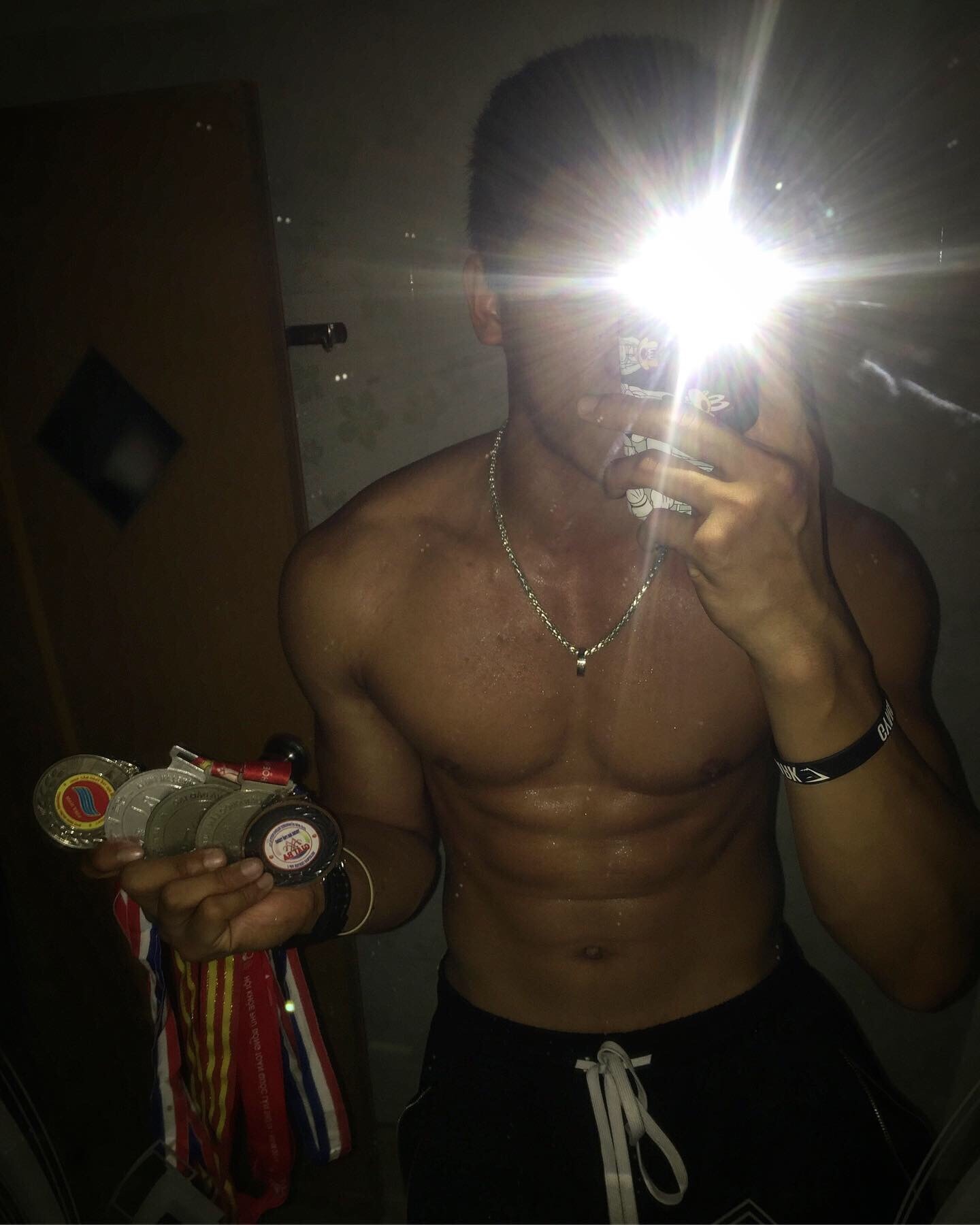 nam sinh 8 múi ảnh 7 nam sinh 8 mui anh 7