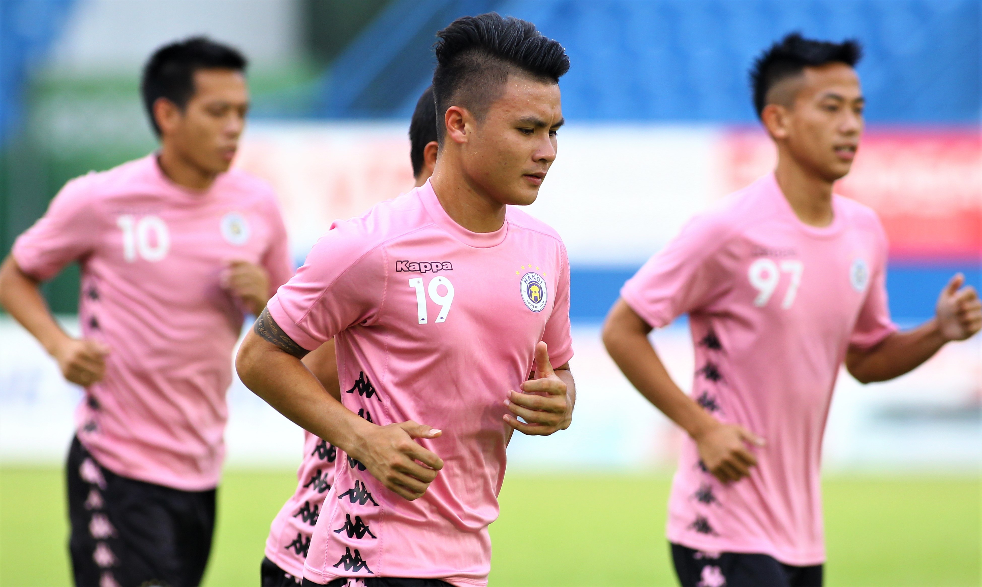 Quang Hai bi hack Facebook anh 3