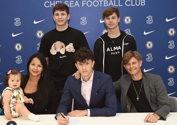 tien dao Chelsea 16 tuoi anh 2