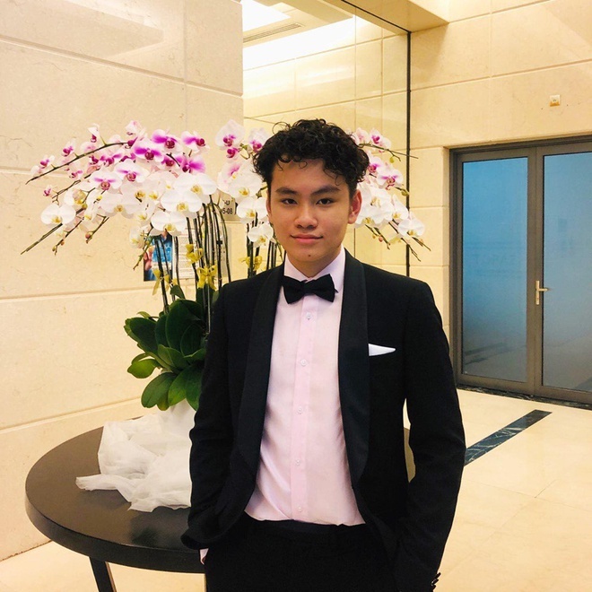 con trai nghe si Viet anh 12