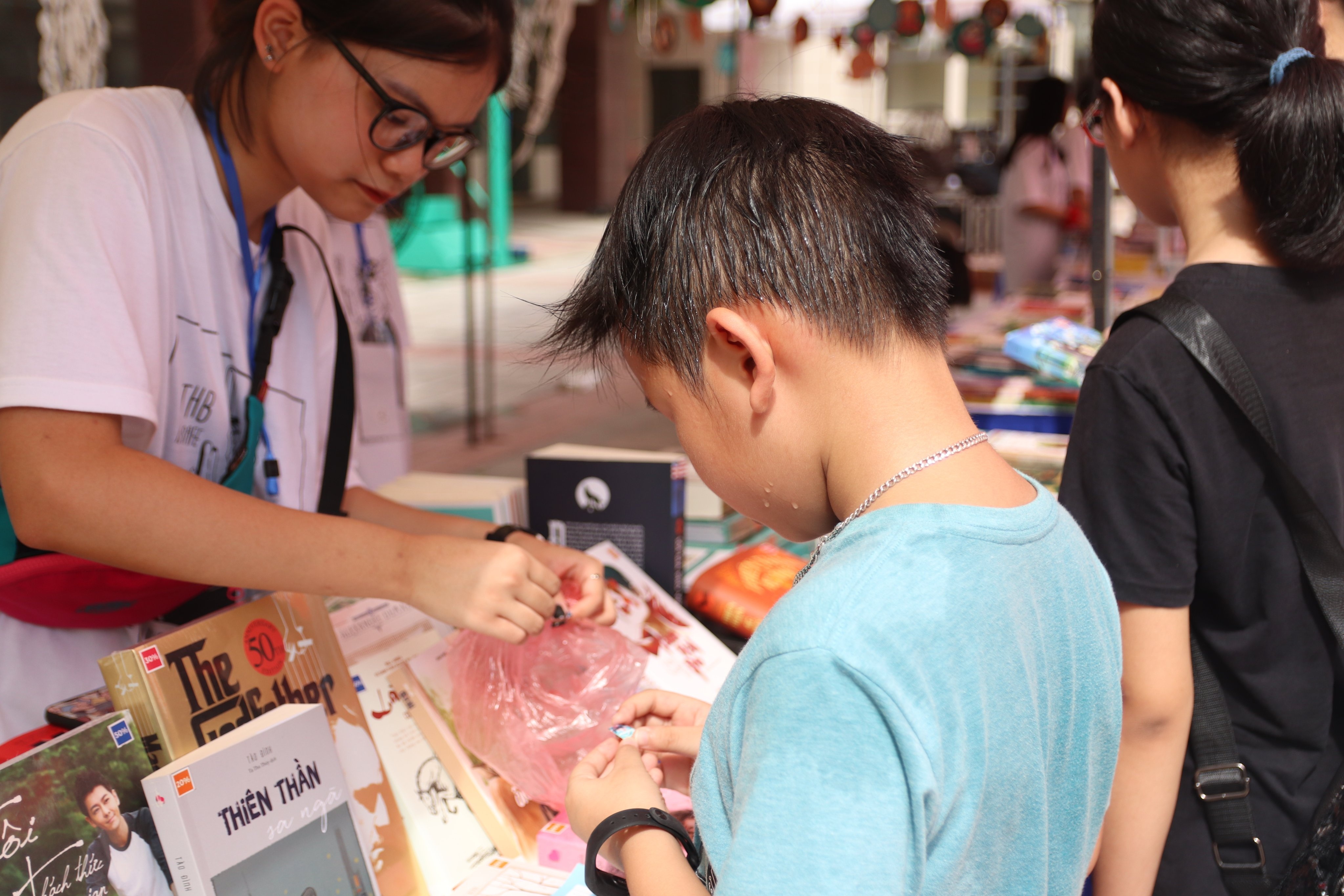 The Hidden Book 2020 anh 5