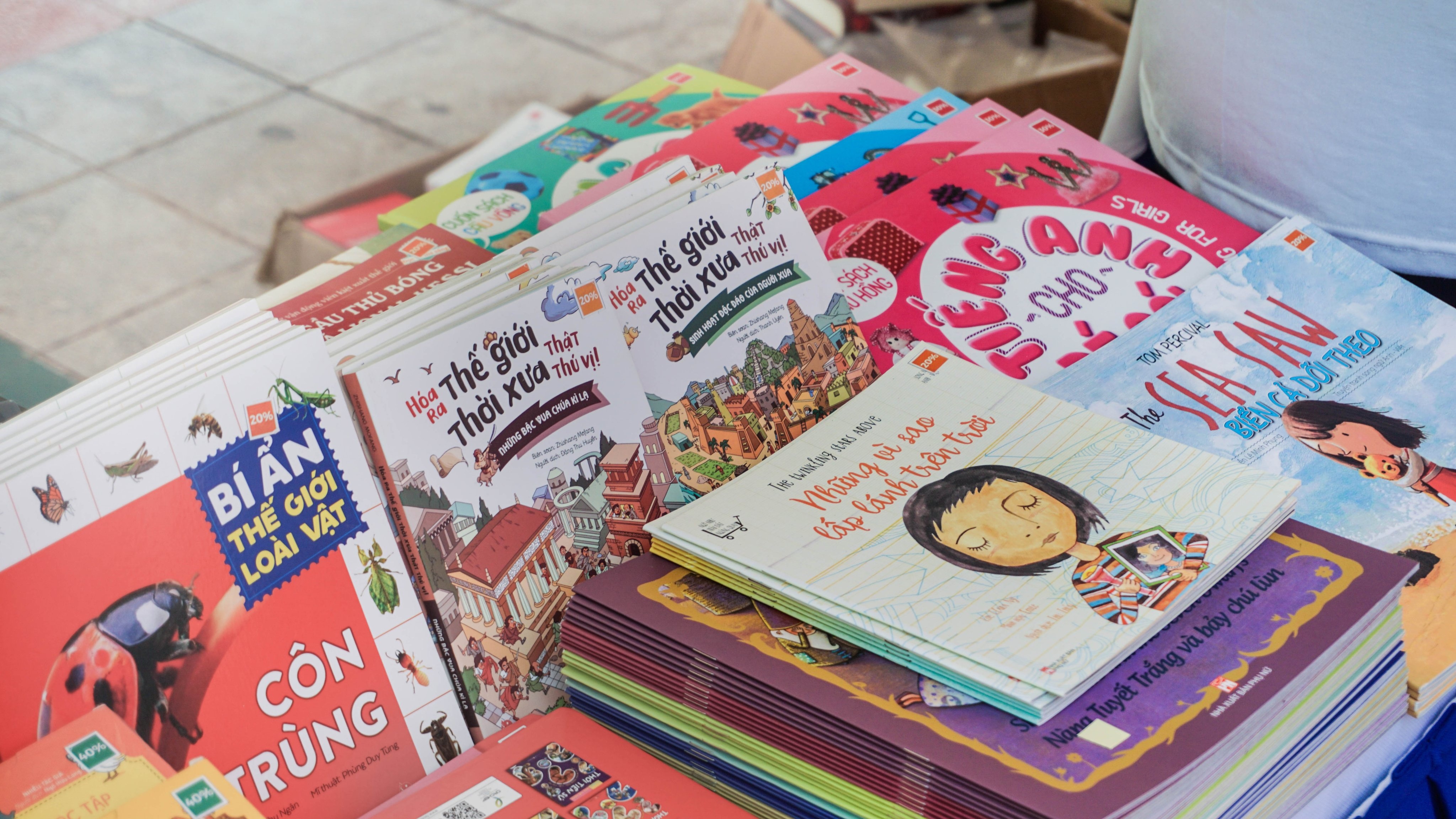 The Hidden Book 2020 anh 2