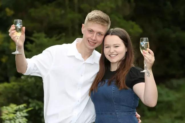 trung so xo khi lan dau choi anh 2