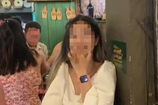 Chu nhan chiec banh sinh nhat bi an vung nhan duoc loi xin loi hinh anh