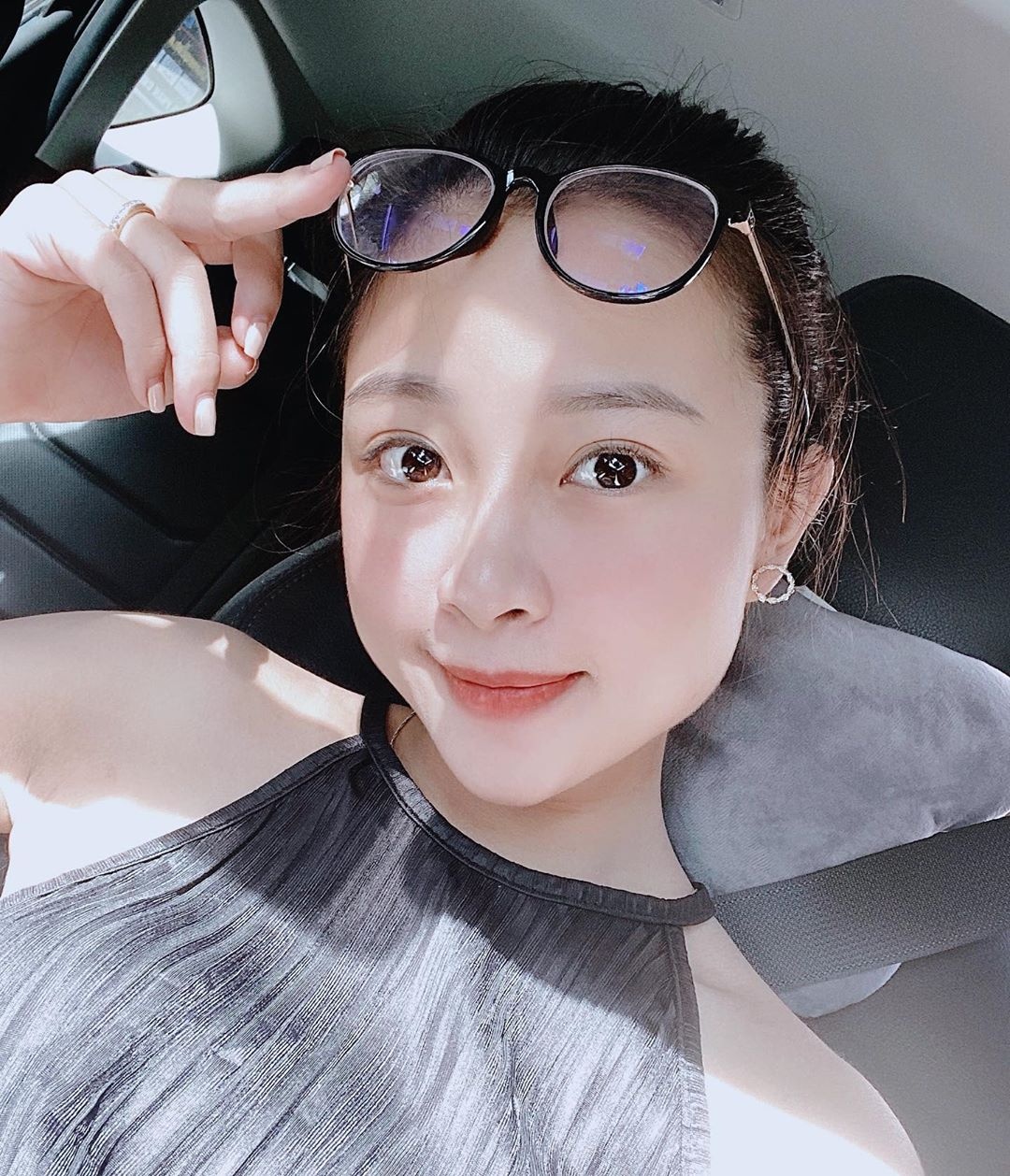 nhan sac ban gai cau thu anh 10