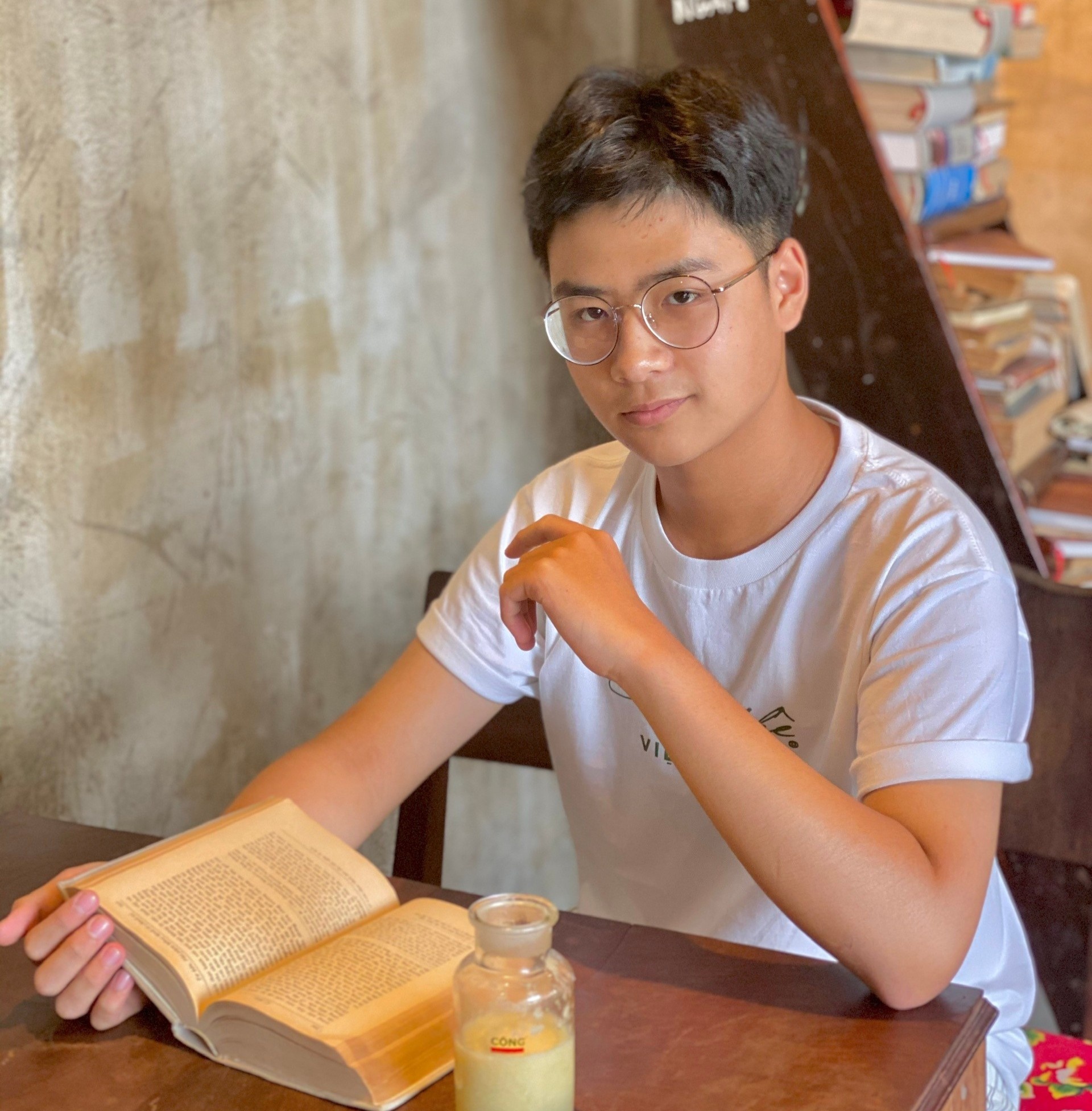 nam sinh gay chu y tai Olympia anh 6