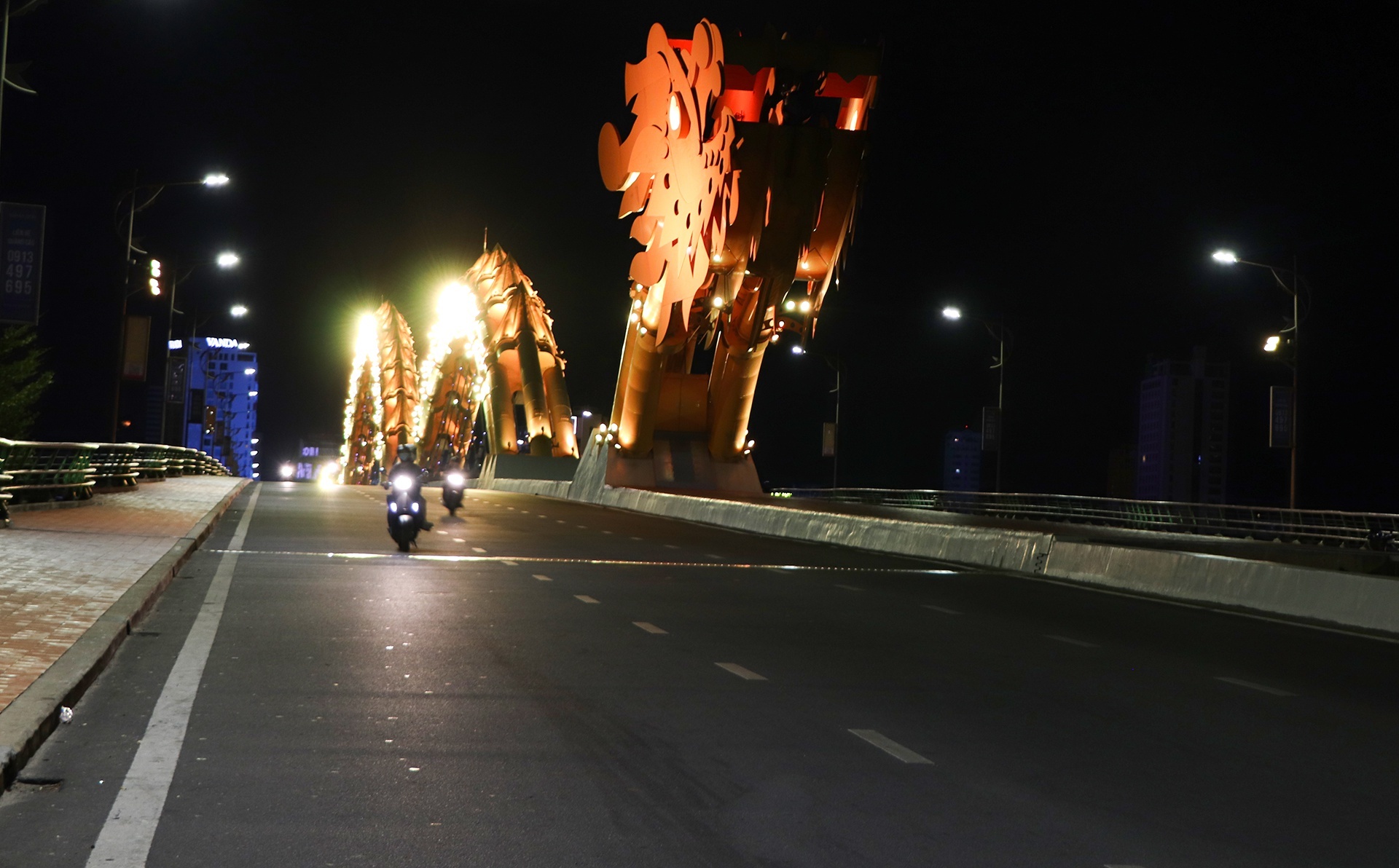 cổ vũ Đà Nẵng chống dịch ảnh 5 co vu Da Nang chong dich anh 5