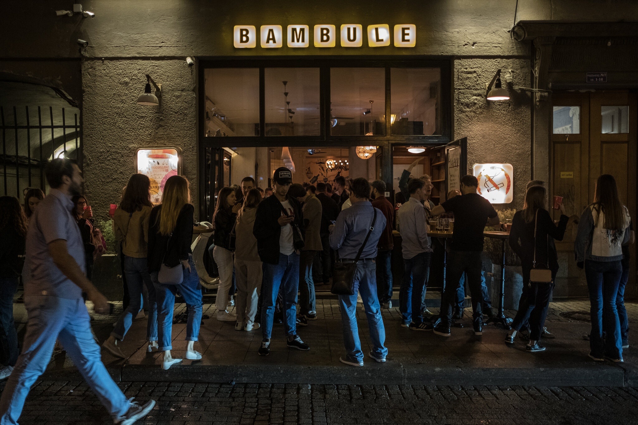 gioi tre Nga khong deo khau trang anh 3