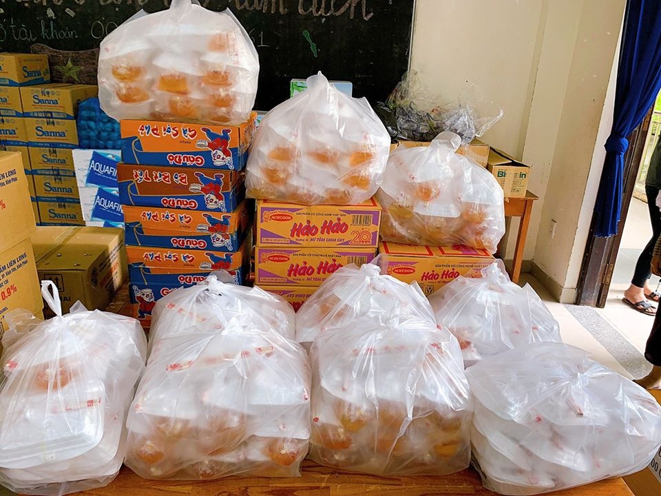 tặng bánh cho nhân viên y tế Đà Nẵng ảnh 5 tang banh cho nhan vien y te Da Nang anh 5