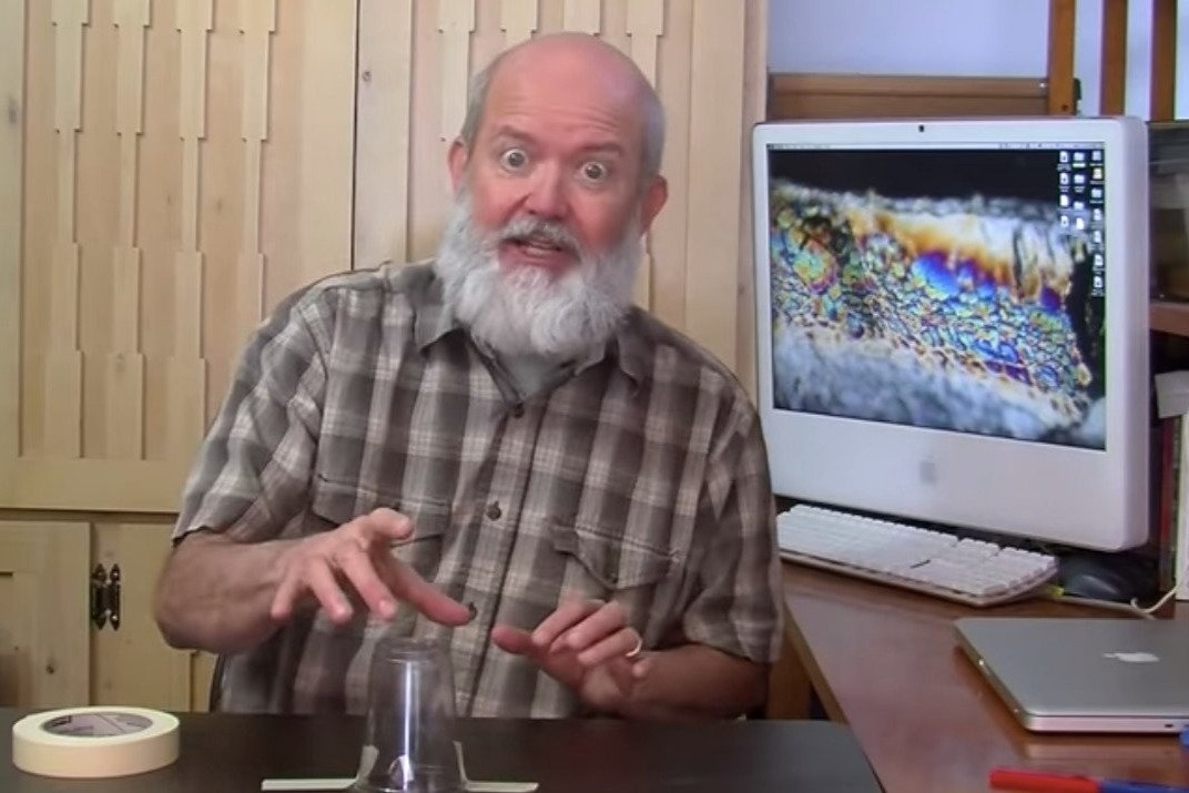 YouTuber tang tru anh khieu dam tre em hinh anh