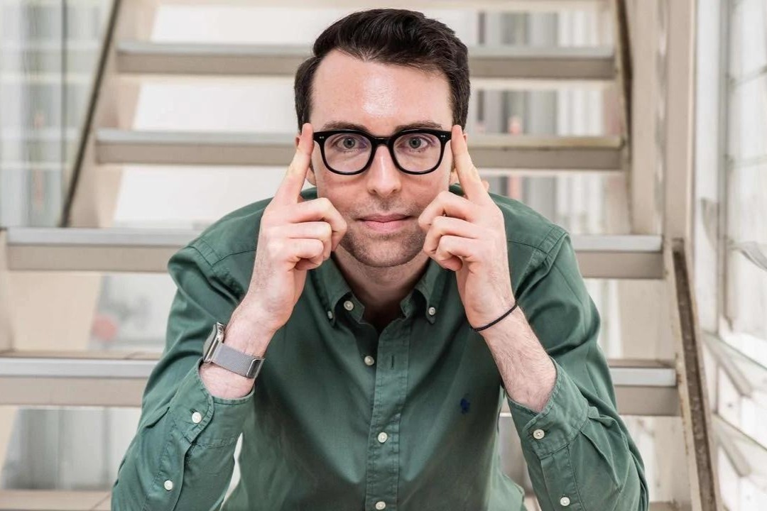 Cap vo chong Australia song tan tien trong 5 nam de mua nha trieu USD hinh anh