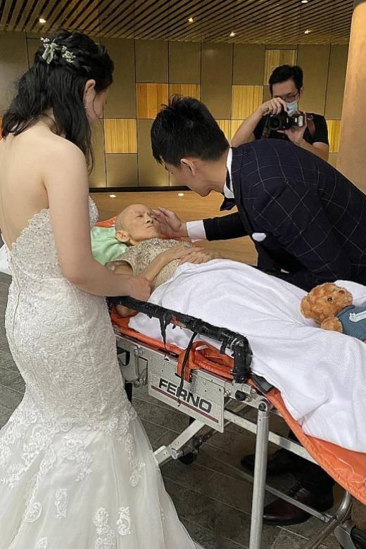 me ung thu tham du dam cuoi con trai anh 1