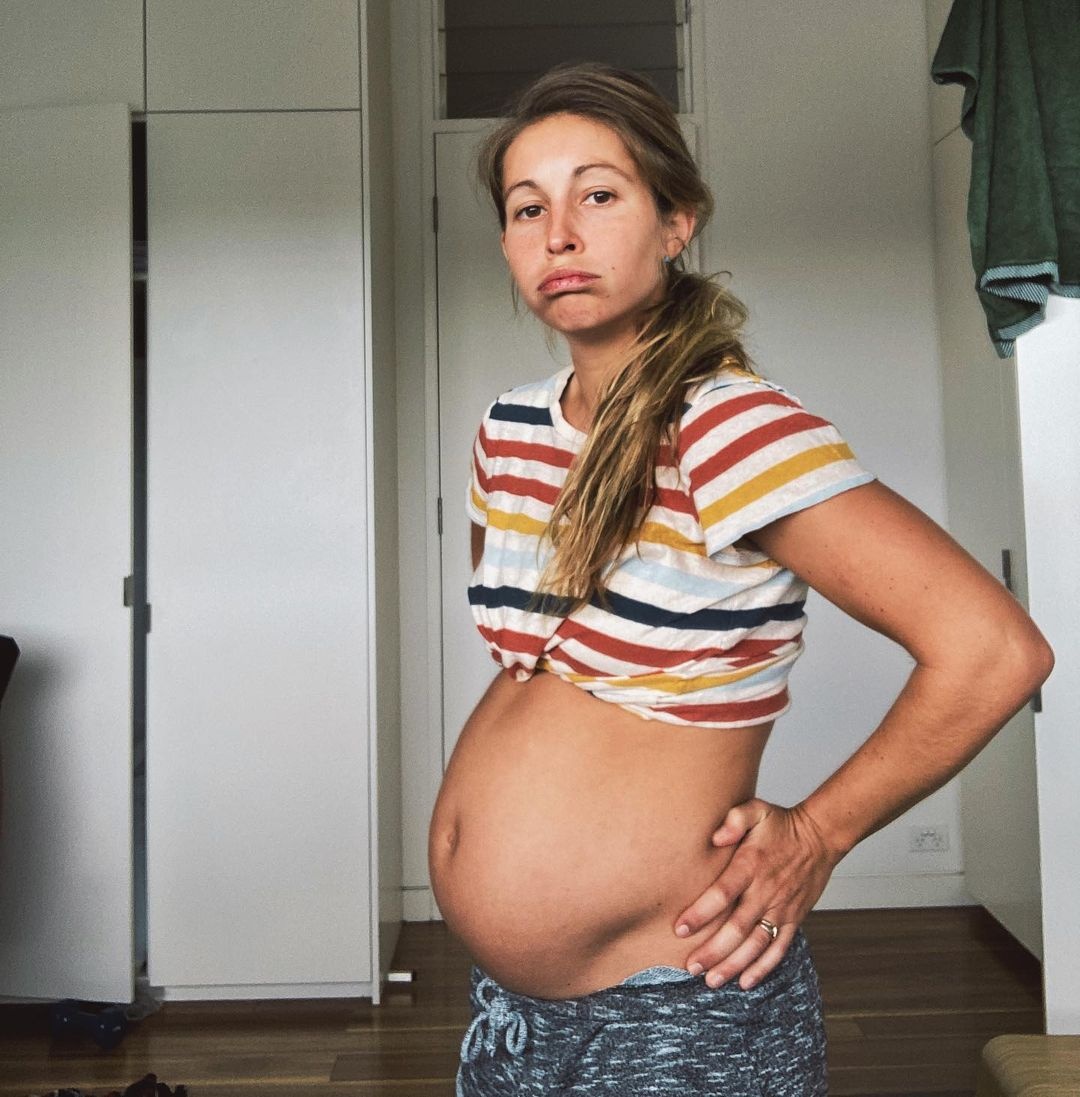 ba bau 9 thang chay anh 2