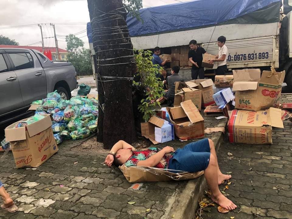 cuu tro mien Trung anh 3