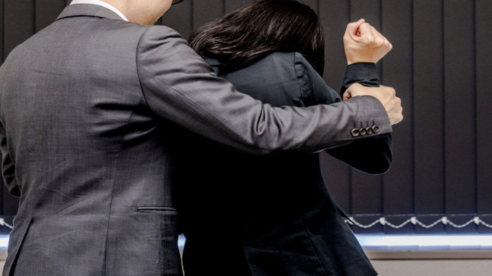 quay roi nhan vien nu anh 1