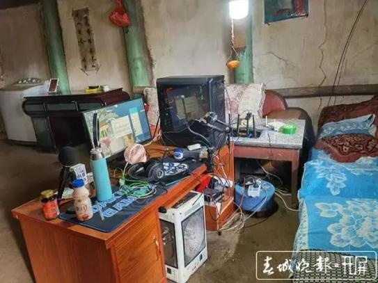 chang trai liet 2 chan co nghin fan anh 2