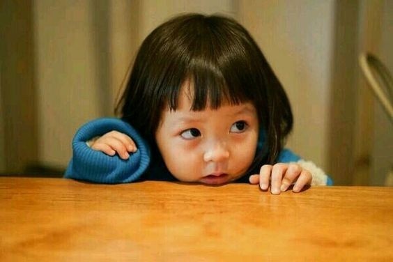 Nhieu gia dinh chau A hat hui con gai hinh anh