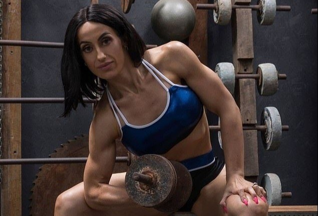 Ba me mac ung thu giai doan cuoi thang cuoc thi the hinh hinh anh