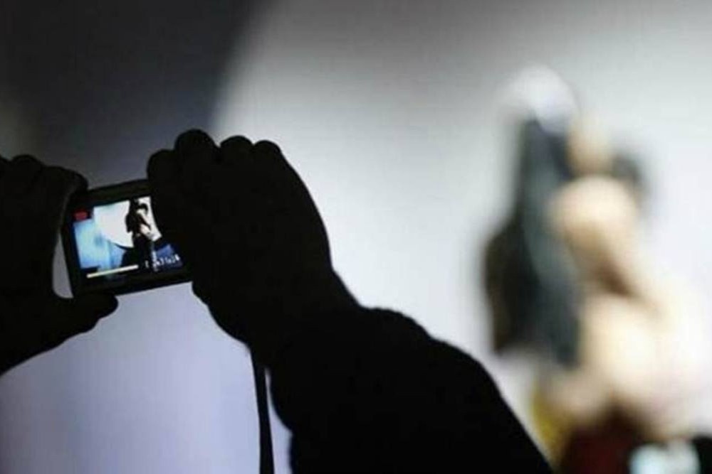 Toi pham tinh duc Hong Kong nham vao tre em mua dich hinh anh