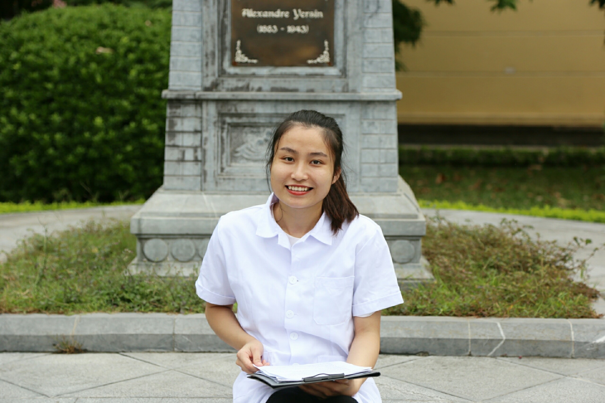 nu sinh dh Y bi tat chan anh 3