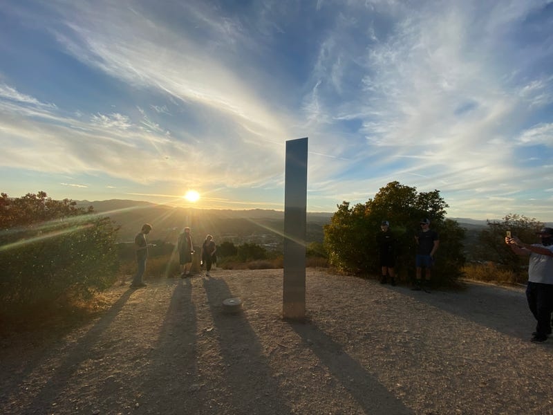 check-in cung khoi kim loai bi an anh 1