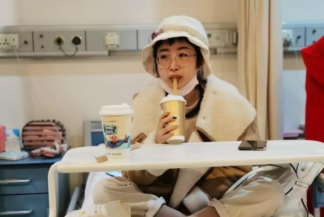 Co gai Trung Quoc den benh vien hon 100 lan moi nam hinh anh