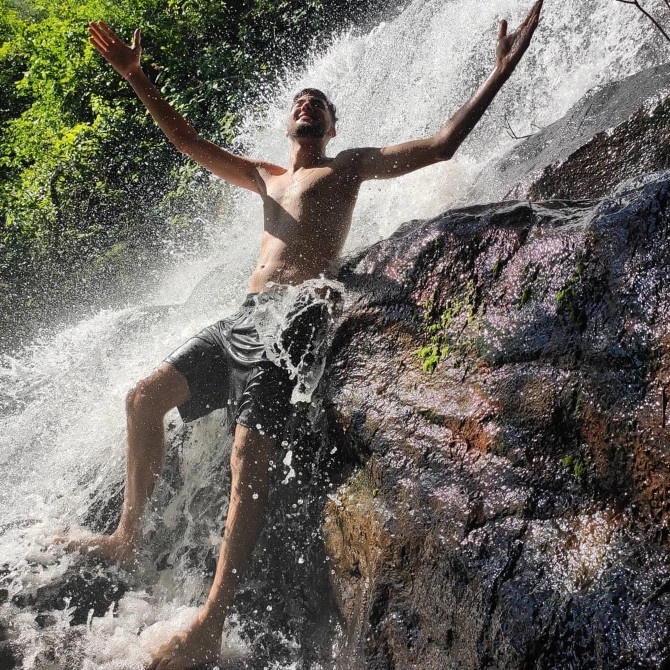 chet khi selfie o thac nuoc anh 2