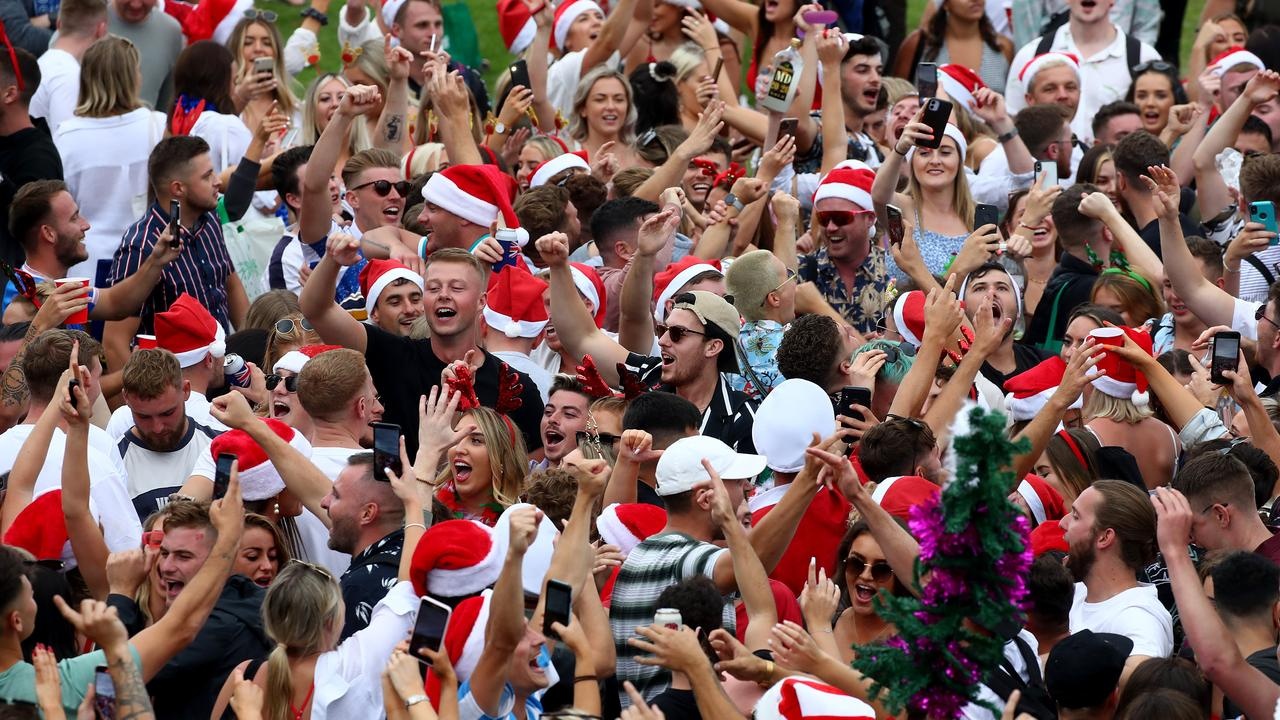 tiec giang sinh tren bien anh 1