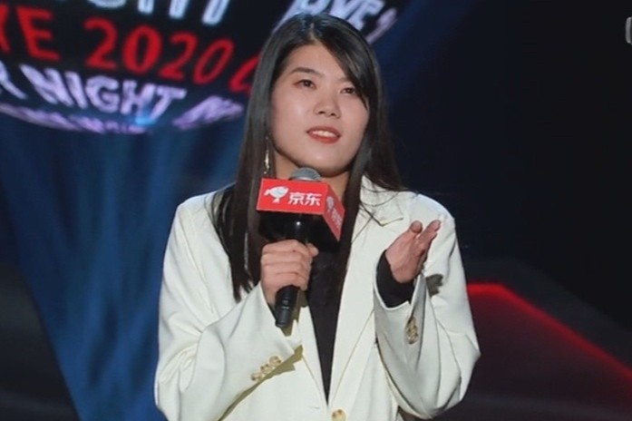 Nu dien vien hai Trung Quoc gay tranh cai vi che gieu dan ong hinh anh