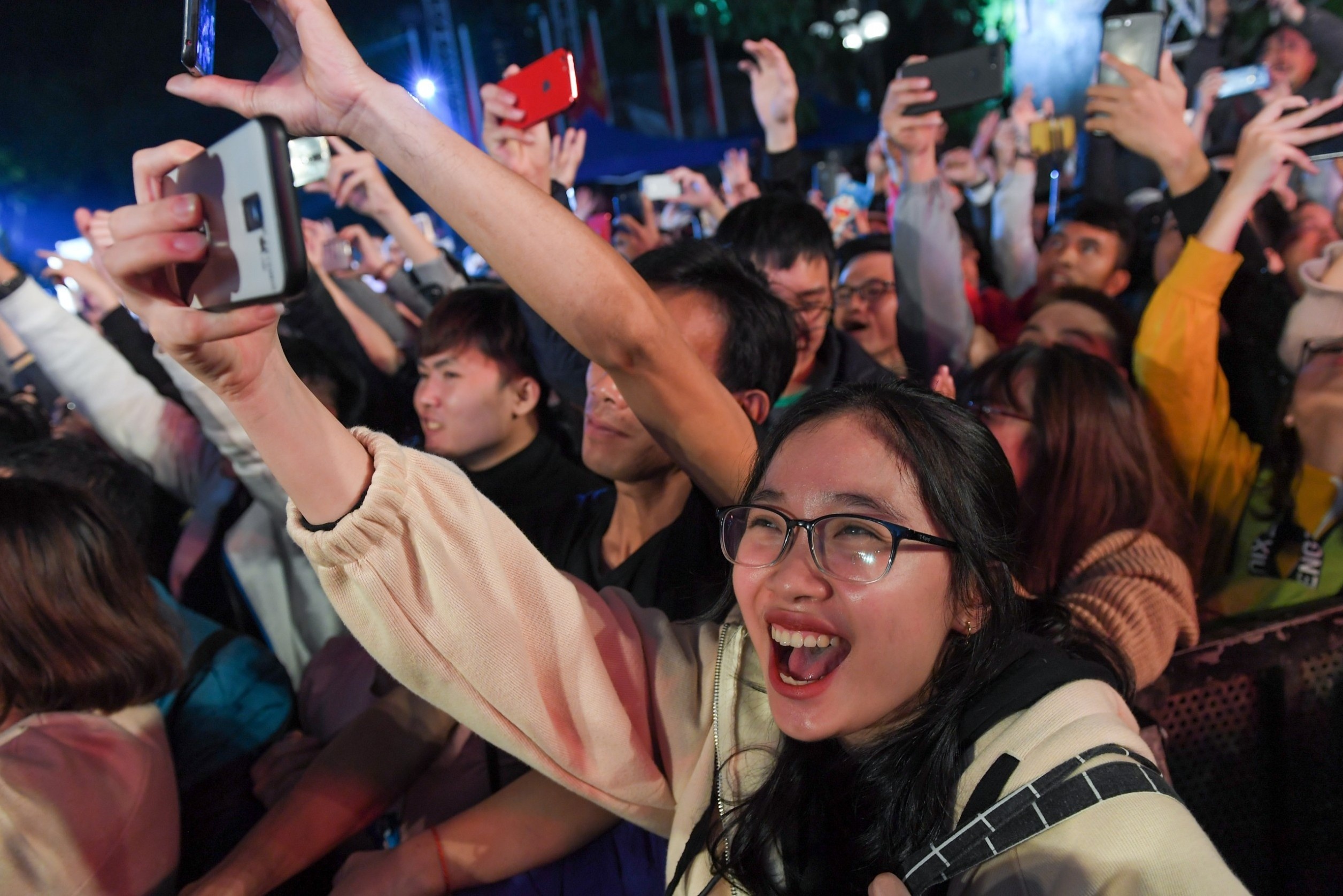 Gioi tre keu goi di countdown van minh, khong xa rac hinh anh