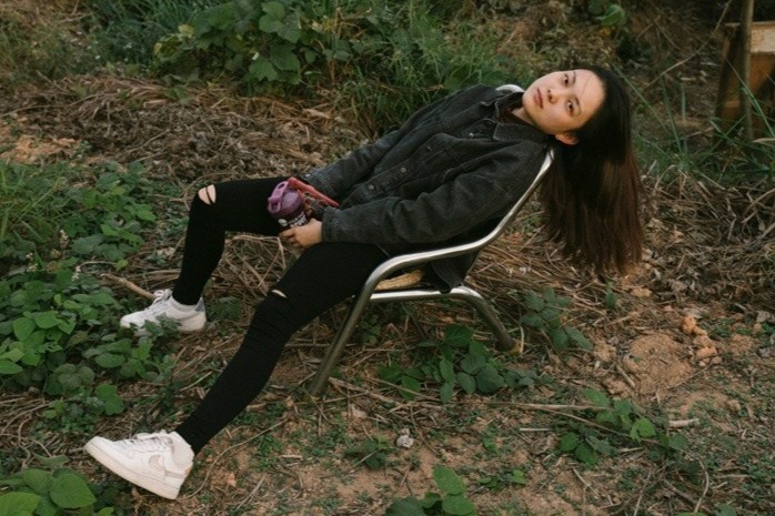 Gen Z coi nghe tay trai la duong nhien hinh anh