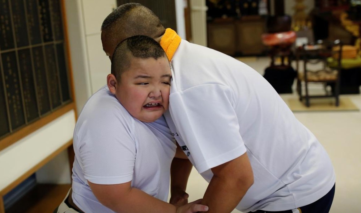 cậu bé Nhật Bản nặng 85 kg ảnh 4 cau be Nhat Ban nang 85 kg anh 4