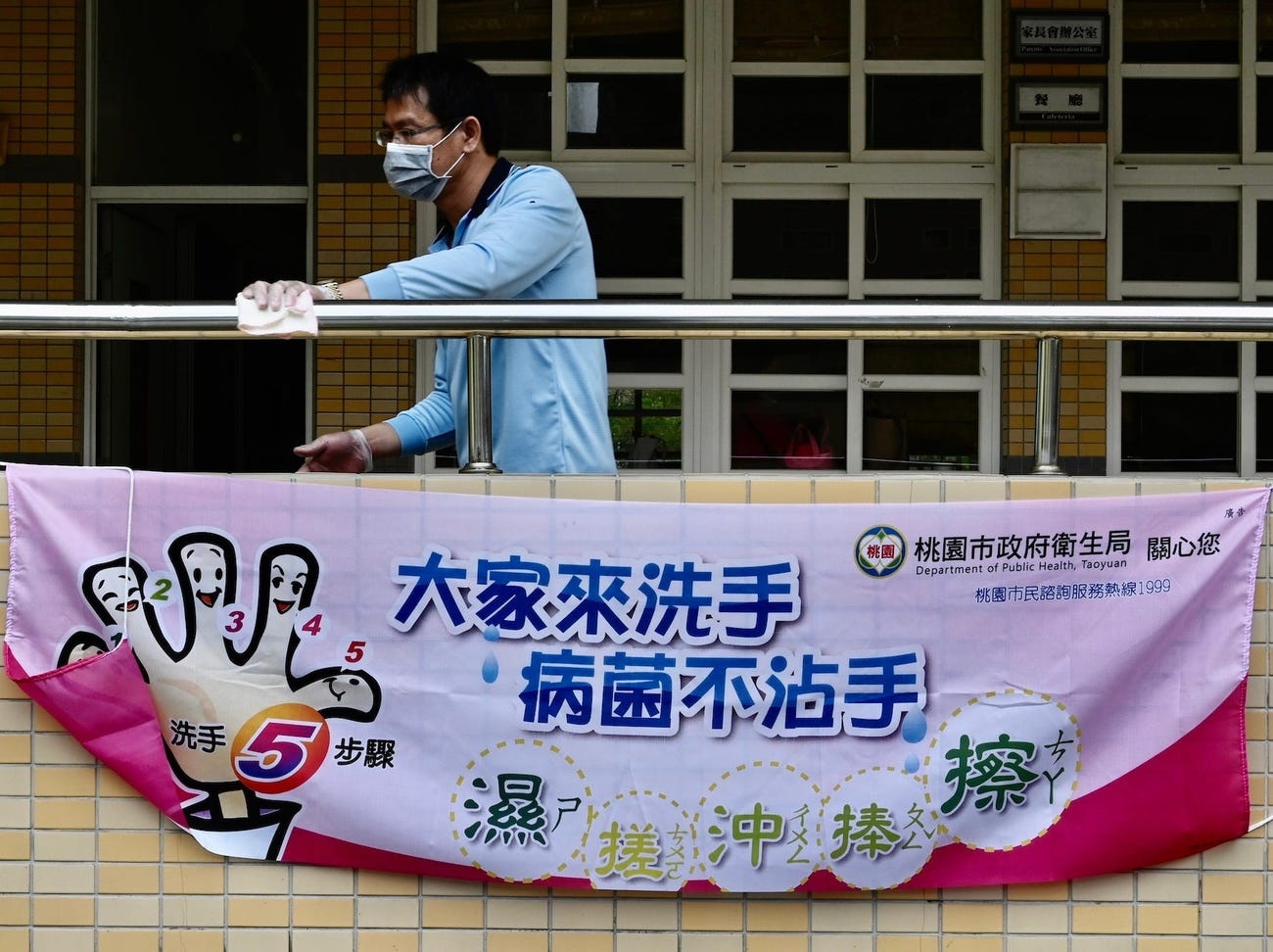 tien phat vi pham lenh cach ly anh 1