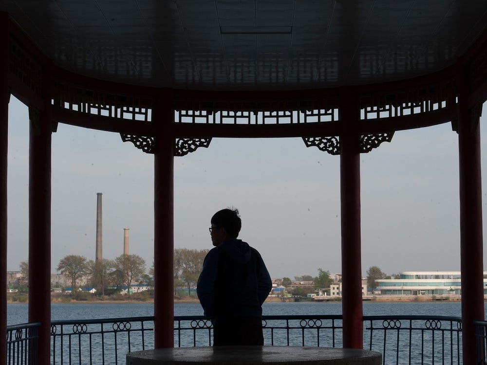 nguoi tre Trung Quoc song mot minh anh 1