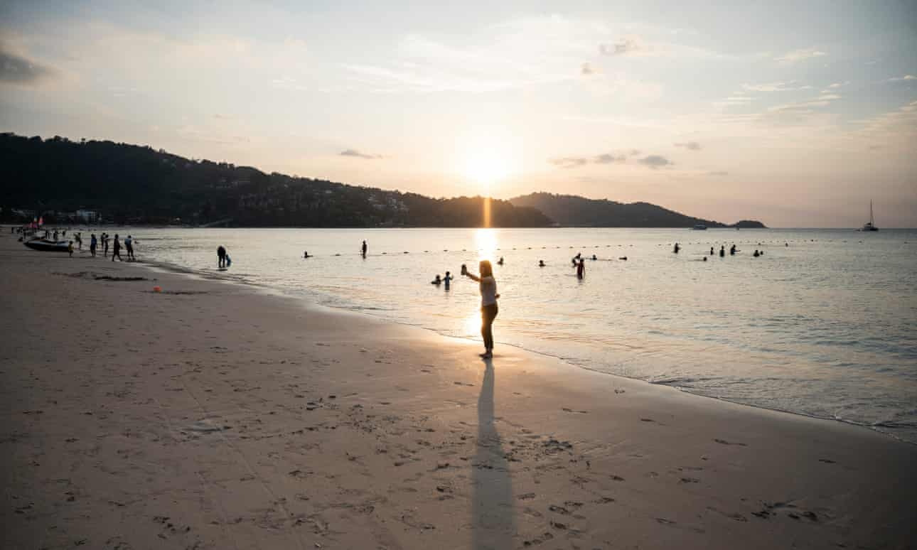 phuket vang khach anh 1