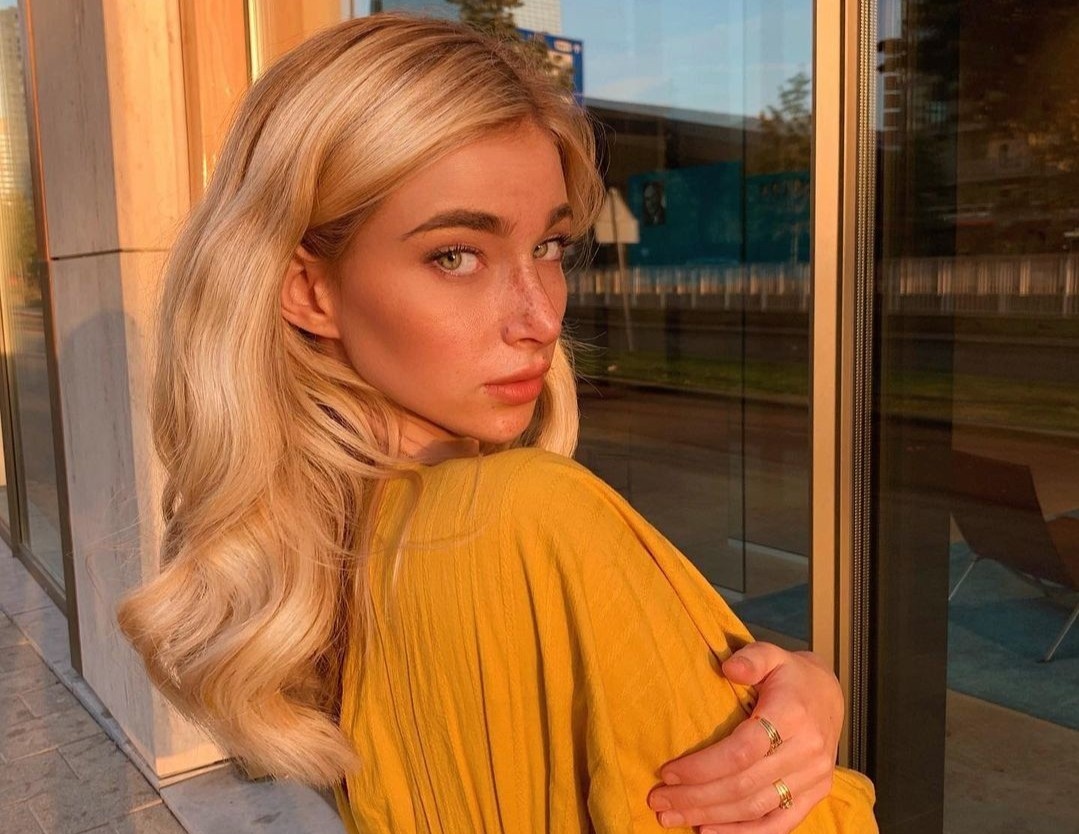 hot girl Duc chinh sua mat anh 1