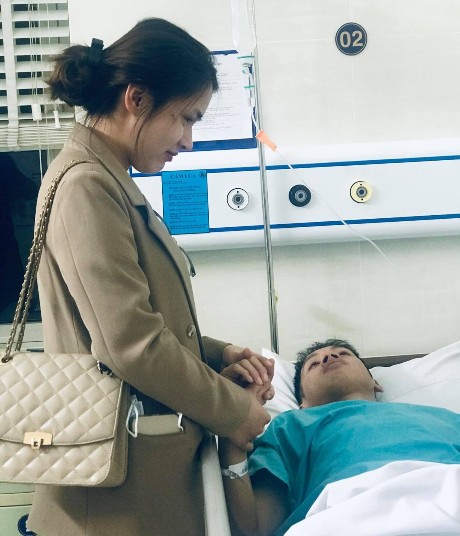 Hung Dung dinh chan thuong anh 1