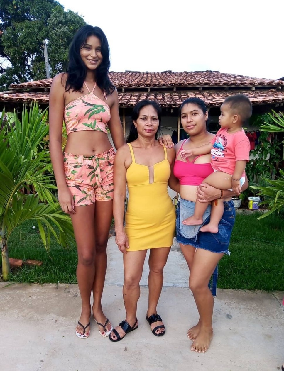 chuyen tinh co gai cao hon 2 m anh 3