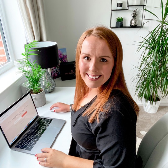 co gai Anh mua nha o tuoi 23 anh 2