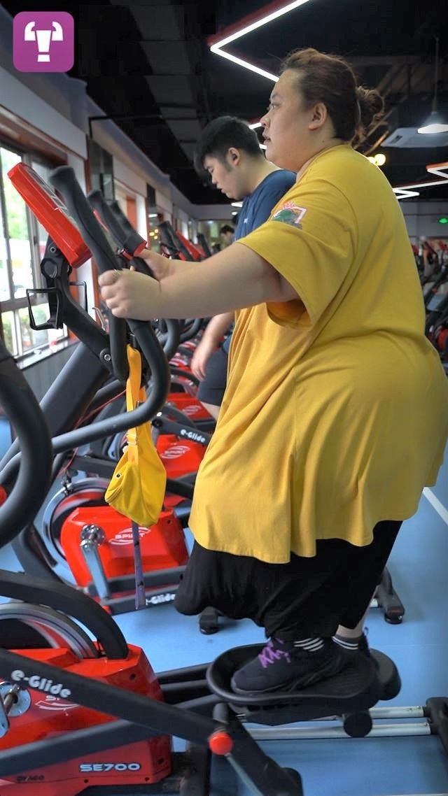 cô gái Trung Quốc nặng 253 kg ảnh 3 co gai Trung Quoc nang 253 kg anh 3