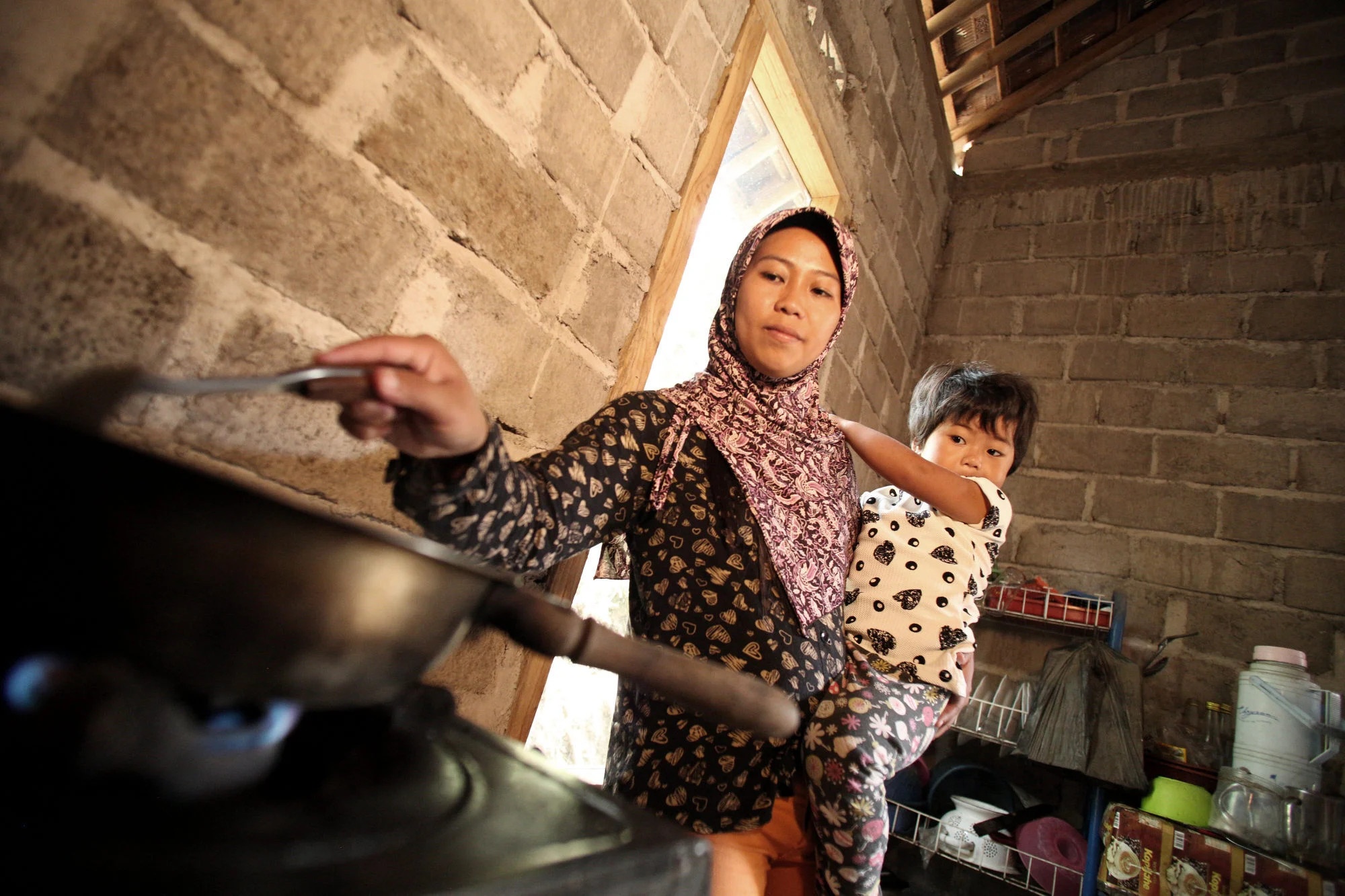 Indonesia keu goi sinh it con anh 2