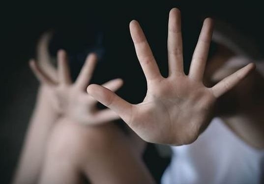 Nan quay roi tinh duc trong cac truong tu hang dau nuoc Anh hinh anh