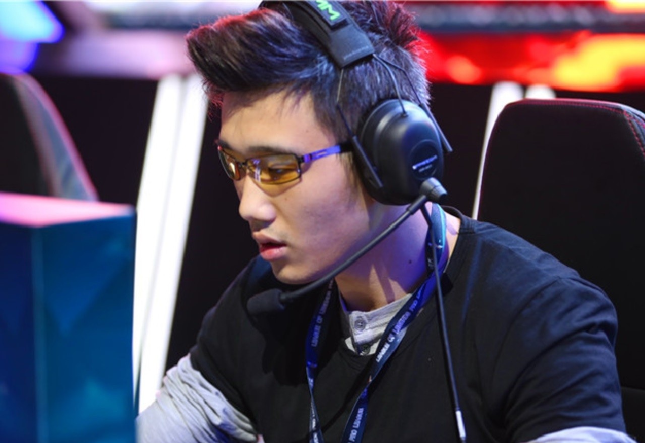 Zeros bi cam thi dau vinh vien anh 2