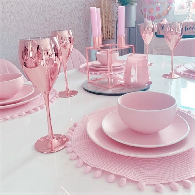 cặp vợ chồng thích màu hồng ảnh 2 cap vo chong thich mau hong anh 2