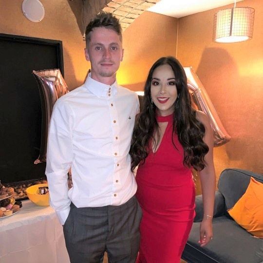 cap vo chong thich mau hong anh 4